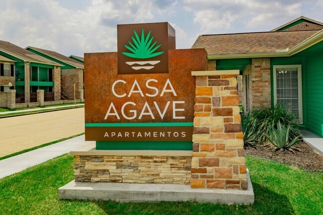 Casa Agave in Houston, TX - Foto de edificio - Building Photo
