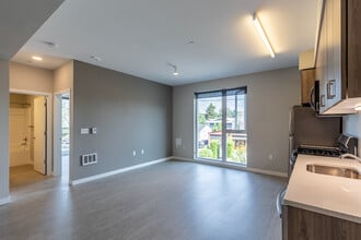 Nehalem 13 in Portland, OR - Building Photo - Interior Photo