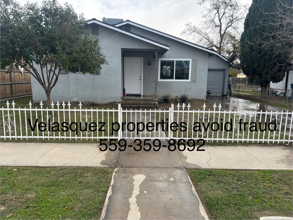 720 S T St in Tulare, CA - Building Photo