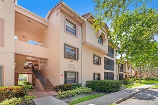 10700 NW 14th St in Plantation, FL - Building Photo