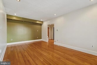 6655 McCallum St in Philadelphia, PA - Building Photo - Building Photo