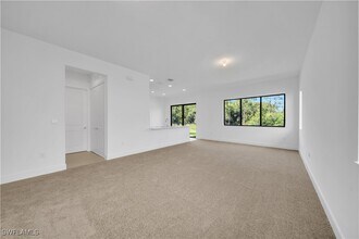 5840 Agostino Way in Ave Maria, FL - Foto de edificio - Building Photo