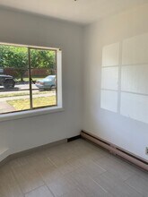 7536 SE Milwaukie Ave in Portland, OR - Building Photo - Building Photo