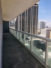 50 Biscayne Blvd in Miami, FL - Building Photo - Building Photo
