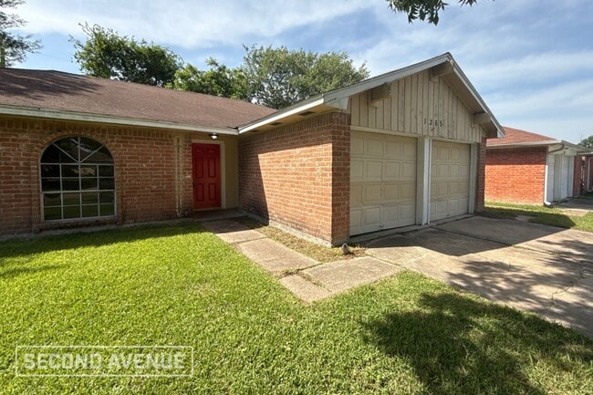 1355 Tenderden Dr in Channelview, TX - Building Photo - Building Photo