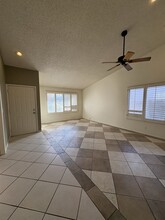 6120 Chinook Way in Las Vegas, NV - Building Photo - Building Photo