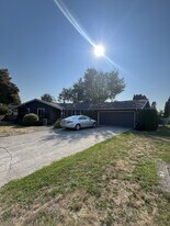 841 Garden Dr in Lynden, WA - Building Photo