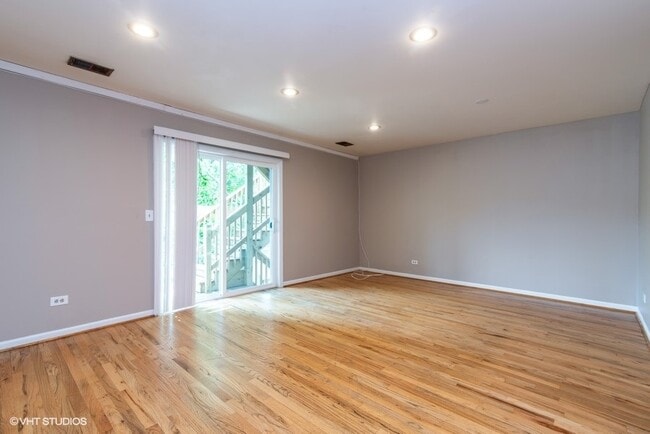 1515 W Oakdale Ave in Chicago, IL - Building Photo - Building Photo