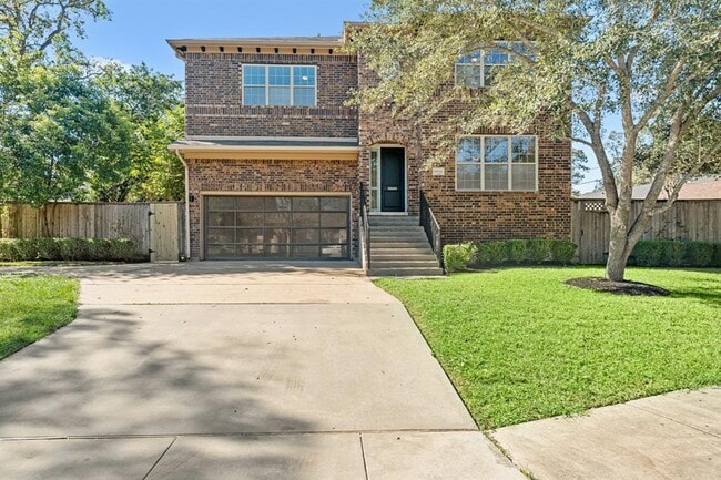 9714 Braesmont Dr in Houston, TX - Building Photo - Building Photo