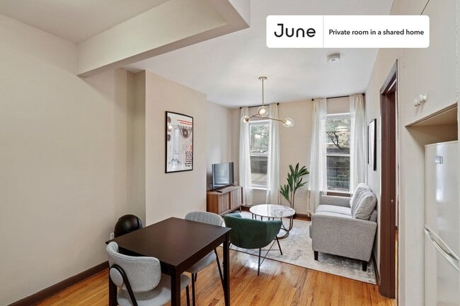 property at 1521 York Ave