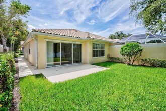923 Magdalena Rd in Palm Beach Gardens, FL - Building Photo - Building Photo