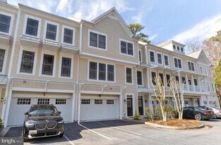 11958 W War Dancer Ln in Berlin, MD - Building Photo