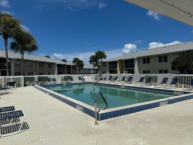 933 Sonesta Ave NE in Palm Bay, FL - Building Photo - Building Photo
