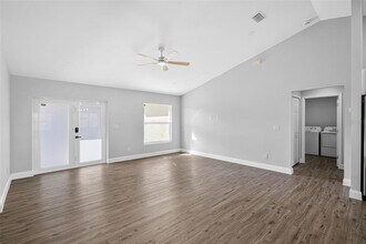 375 Denver Dr in Port Charlotte, FL - Building Photo - Building Photo