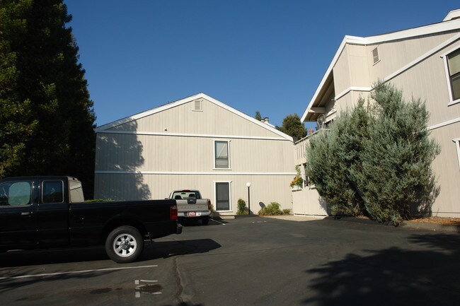 Stonecrest in Auburn, CA - Foto de edificio - Building Photo