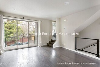 736 N Webster St in Portland, OR - Building Photo - Building Photo