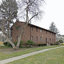 Catalpa Park Manor in Royal Oak, MI - Foto de edificio - Building Photo