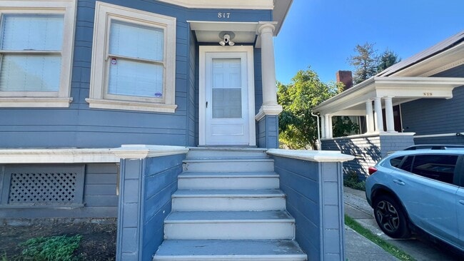 817 54th St in Oakland, CA - Building Photo - Building Photo