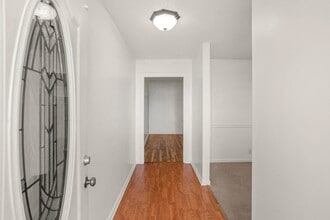 5100 Colemont Dr in Nashville, TN - Foto de edificio - Building Photo