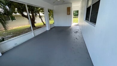 900 NW 10th Terrace, Unit Duplex - N River Shores in Stuart, FL - Building Photo - Building Photo