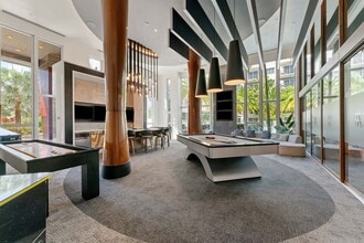 Windsor at Pembroke Gardens in Pembroke Pines, FL - Building Photo - Building Photo