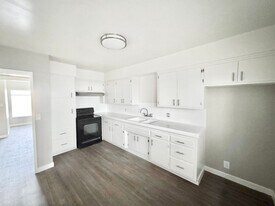 3554 Brenton Ave in Lynwood, CA - Building Photo