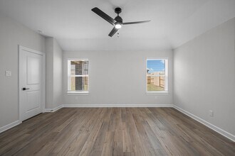 3109 Banyan Dr in Santa Fe, TX - Building Photo - Building Photo