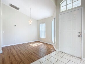 374 Pine Springs Dr in Debary, FL - Building Photo - Building Photo