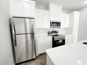 2613 Sage Dr, Unit 4 in Weslaco, TX - Building Photo - Building Photo