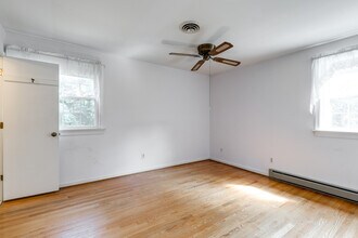 1321 Warminster Dr in Midlothian, VA - Building Photo - Building Photo