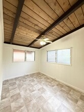 3842 Salt Lake Blvd in Honolulu, HI - Building Photo - Building Photo