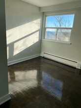4 Superior Ave in Toronto, ON - Building Photo - Building Photo