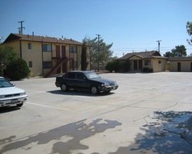 15430 Meyer Rd in Mojave, CA - Building Photo - Building Photo