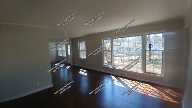 8432 Sagamore Rd in Leawood, KS - Building Photo - Building Photo