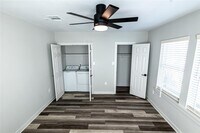 102 Marsden St photo'