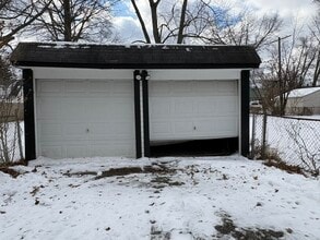 17407 Woodbury Ave in Cleveland, OH - Building Photo - Building Photo