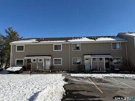 163 Monticello Dr in Branford, CT - Building Photo