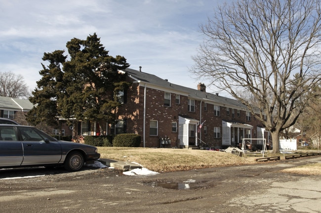 4427 Shelbyville Rd in Louisville, KY - Building Photo - Building Photo