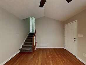 383 Robin Hood Dr in Douglasville, GA - Building Photo - Building Photo