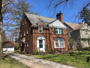 16225 Glynn Rd in East Cleveland, OH - Building Photo - Building Photo
