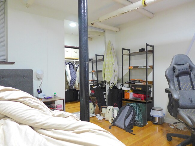111 Gainsborough St, Unit B2 in Boston, MA - Foto de edificio - Building Photo
