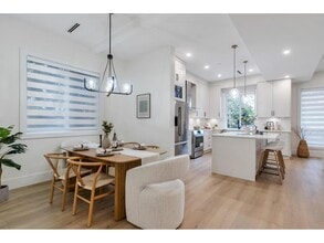 Beautiful 7-Bedroom, 6-Bath Home in Prime in White Rock, BC - Building Photo - Building Photo