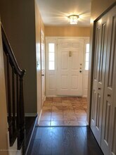 275 Gloucester Ct in Matawan, NJ - Building Photo - Building Photo