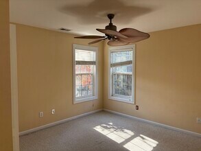 945 College Pl Ct NW in Kennesaw, GA - Building Photo - Building Photo