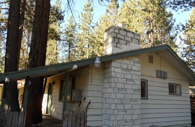 872 Modesto Ave in South Lake Tahoe, CA - Foto de edificio - Building Photo