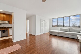 4401 Cherry Hill Rd in Arlington, VA - Foto de edificio - Building Photo