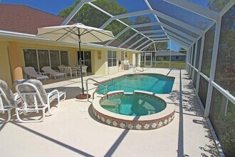 10 Pine Valley Ln in Rotonda West, FL - Building Photo - Building Photo