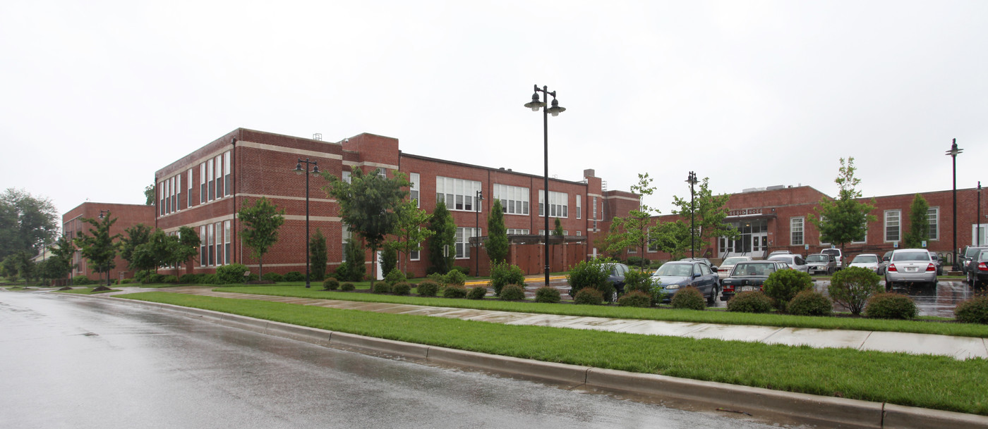 Wiley H. Bates School Apartments in Annapolis, MD - Building Photo