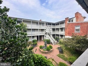 10 W All Saints St in Frederick, MD - Building Photo - Building Photo