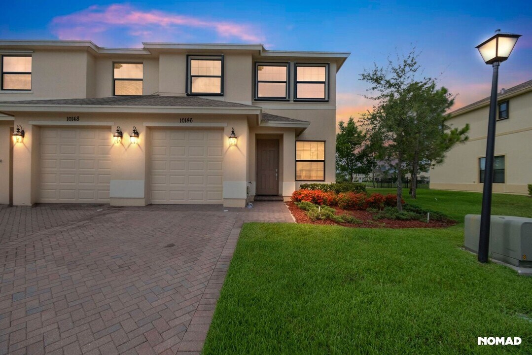 10146 W Villa Cir in Vero Beach, FL - Building Photo